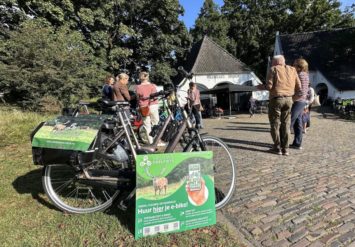 Veluwe-deelfiets bij de Molenplaats