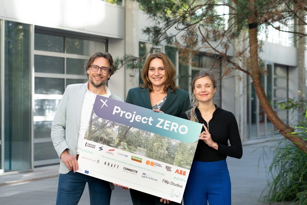 Directeur Connectr Jeroen Herremans, wethouder economie Nermina Kundić en directeur Creatief Arnhem Simone van Bennekom bij de start van ZERO (foto: Willeke Kieft Fotografie).